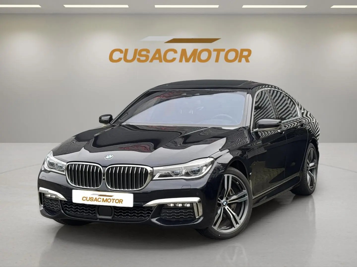 BMW Serie 7 740e Iperformance importado por CUSAC MOTOR